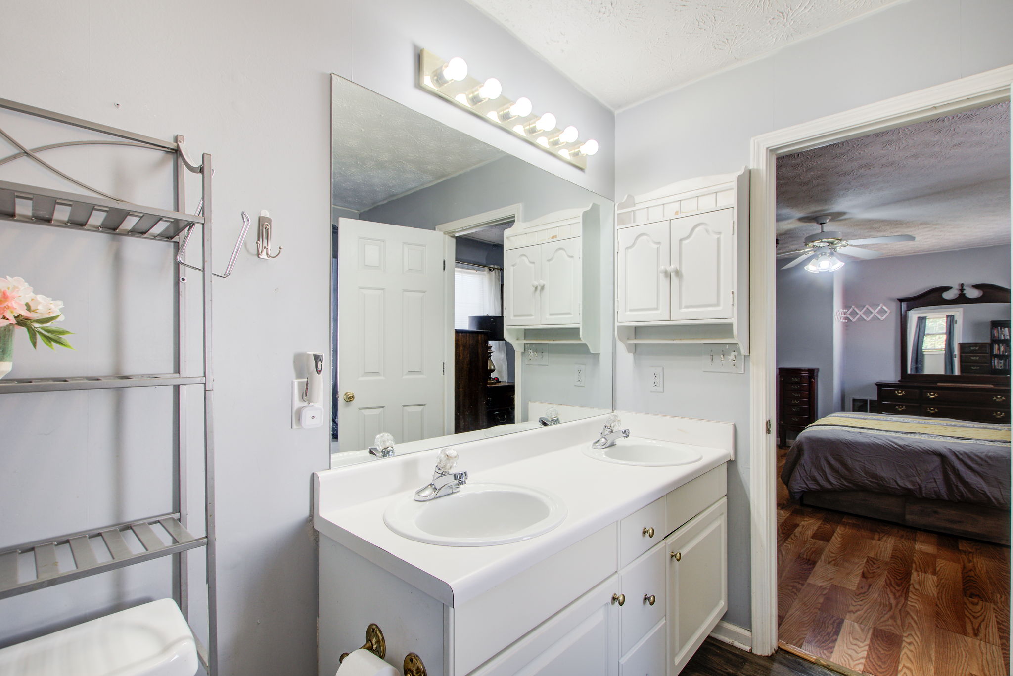 23 Ground Level Main BR En Suite B w BR View