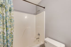 27 Upper Level Main BR En Suite A