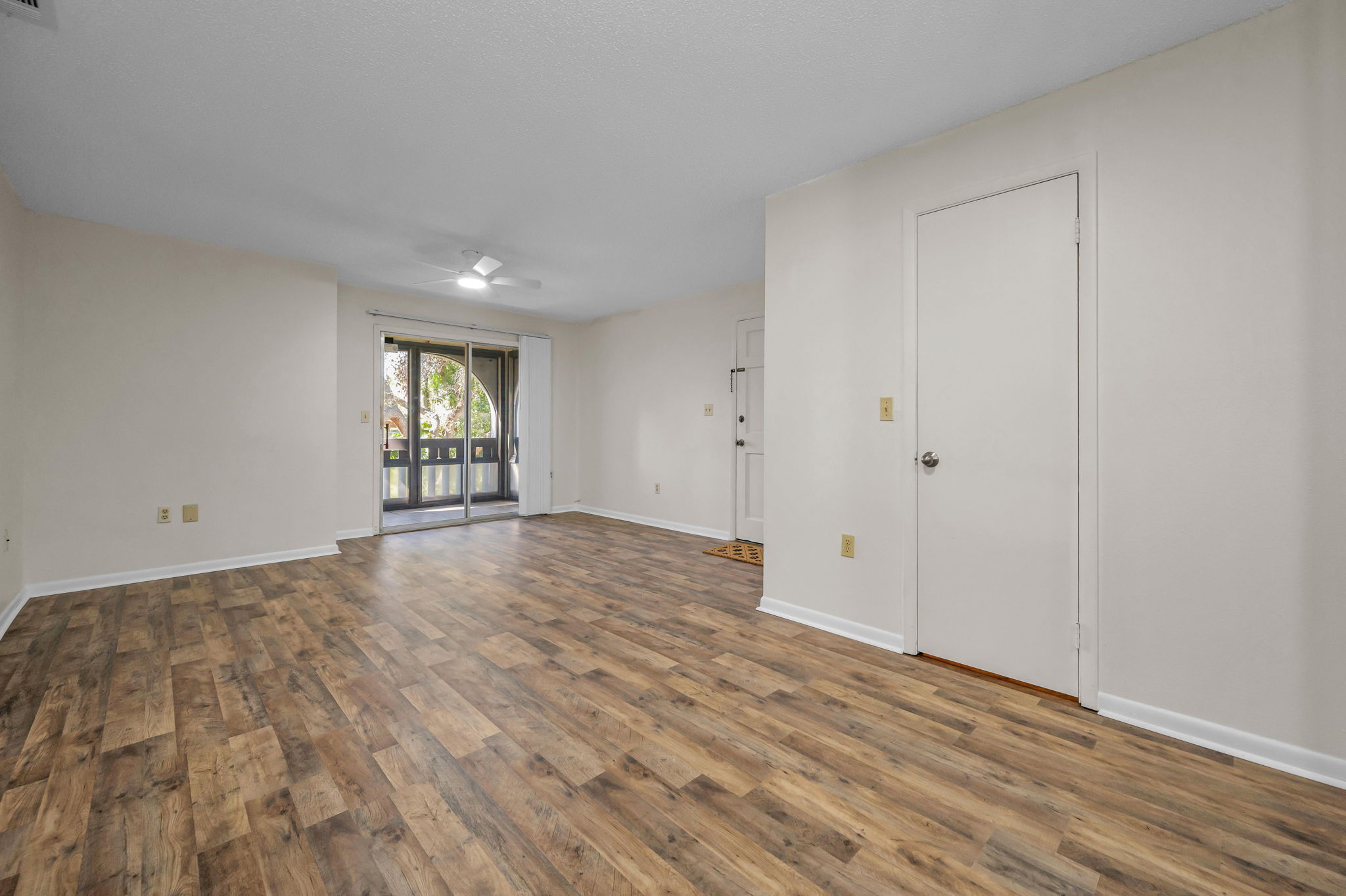 Dining Room3
