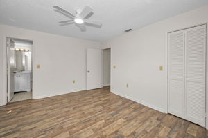 Primary Bedroom1b