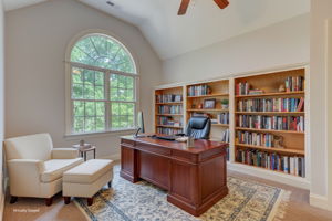 Bedroom/Office