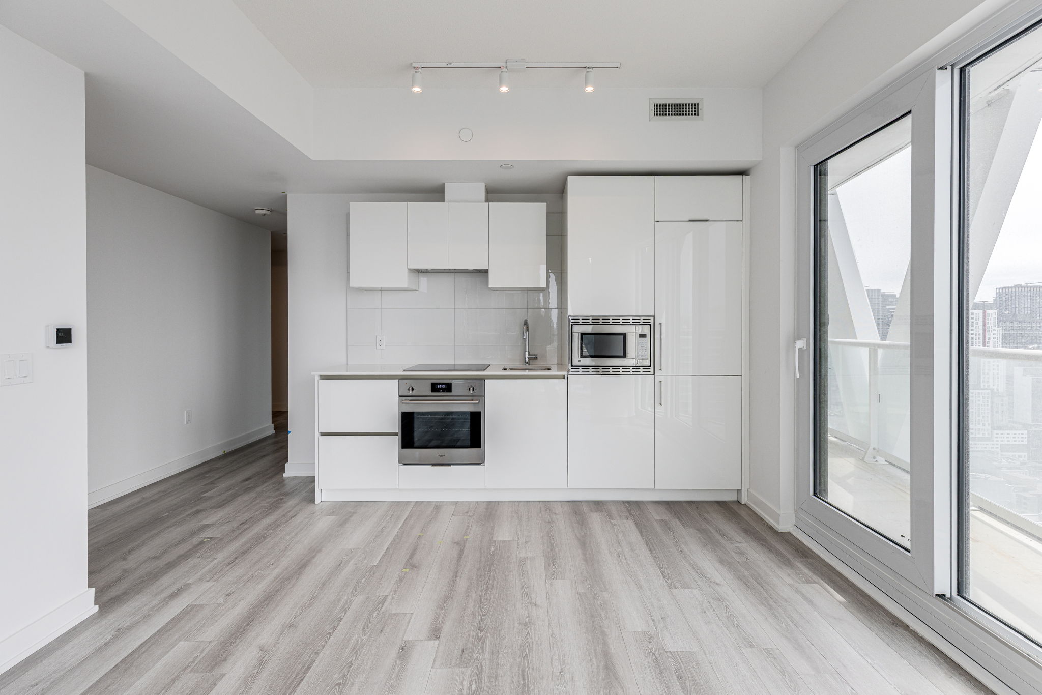 Toronto property showcase — delivered property photograph 3
