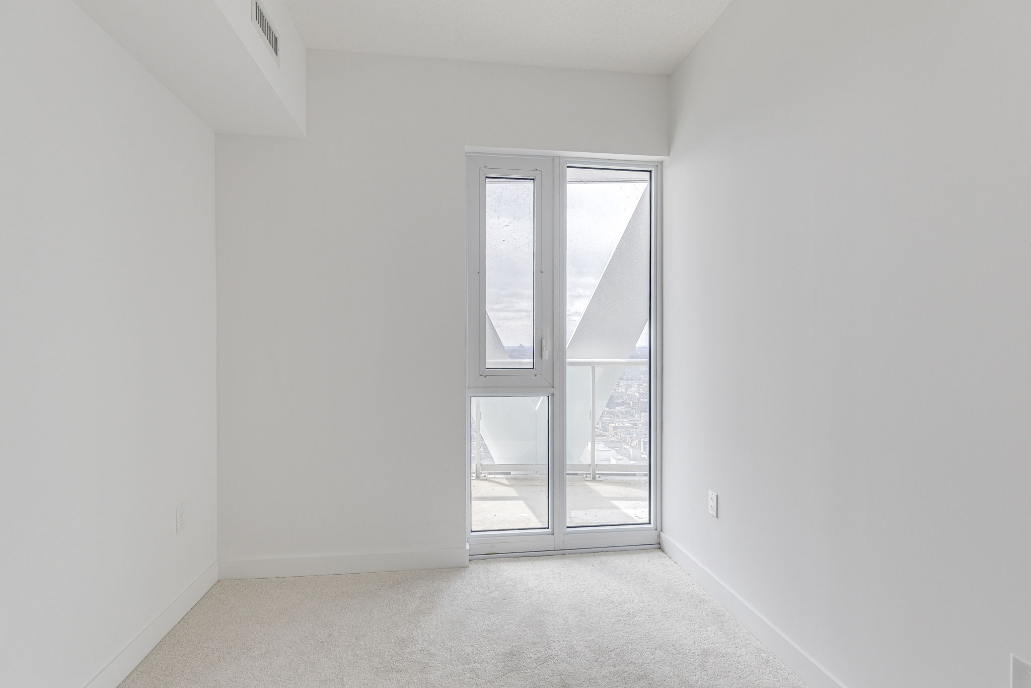 Toronto property showcase — delivered property photograph 10