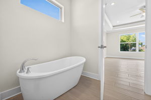 Primary Bathroom 4