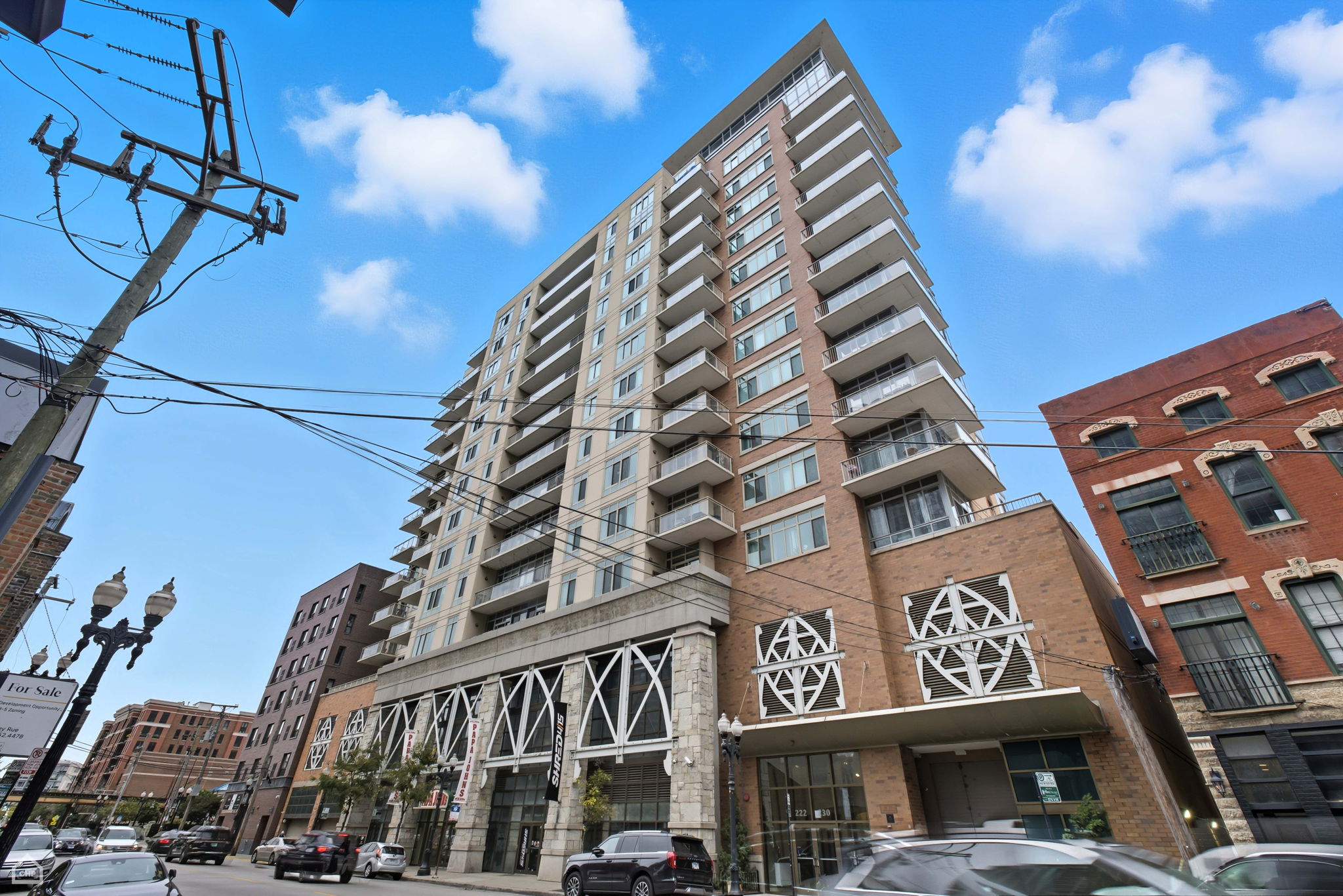 230 W Division St 807 - Brady Miller_101325_002