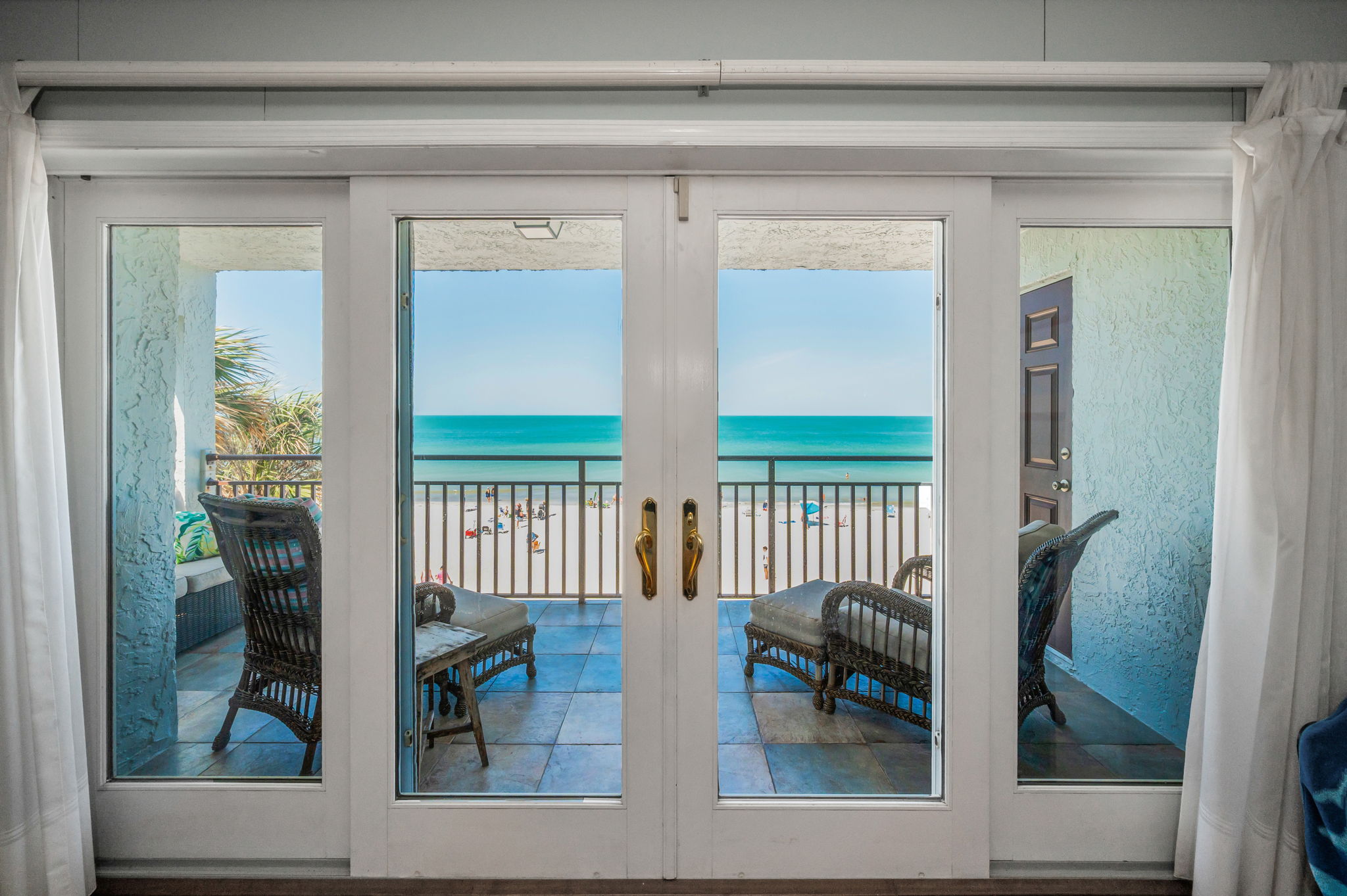 12 ' Sliders w/ Storm Shutters.
