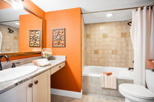 Guest Bedroom 1 Bath W/ Spa Tub - Granite Countertops