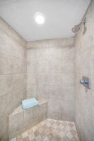 Upper Level Primary Bathroom1b