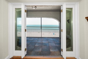 Master Suite W Balcony Access.