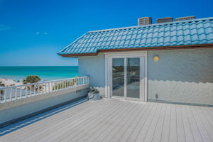 Gulf Views From Roof Top Sundeck.