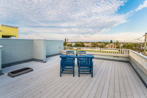 Upper Level Sun Deck34