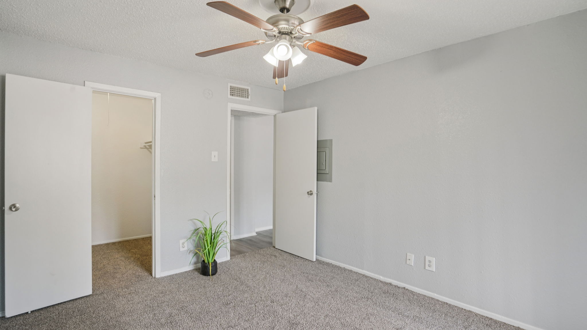 2300 Misty Ridge Cir, Unit 136, Arlington, TX 76011015