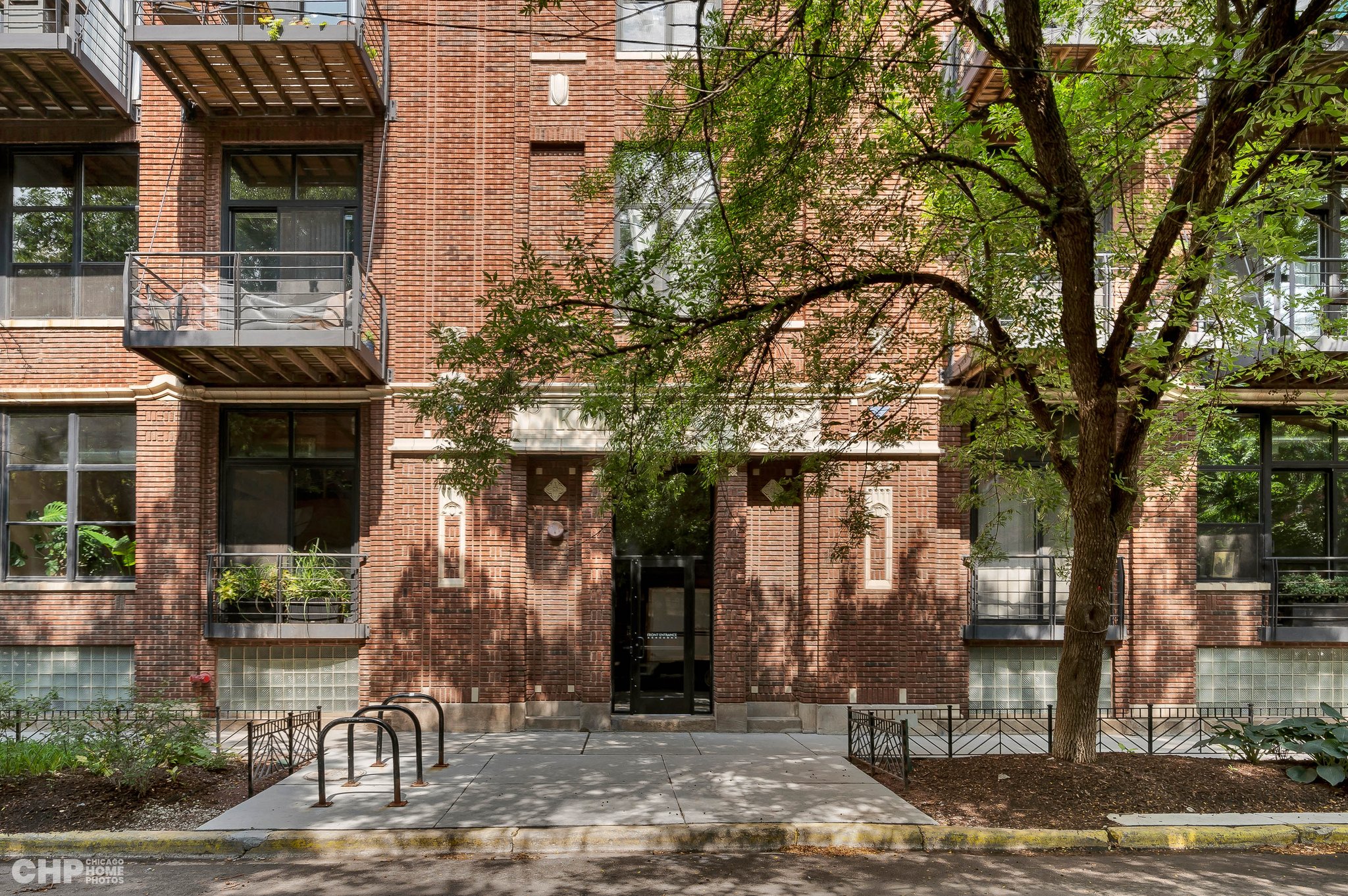 2300 W Wabansia Ave 223, Chicago, IL 60647 | Chicago Home Photos