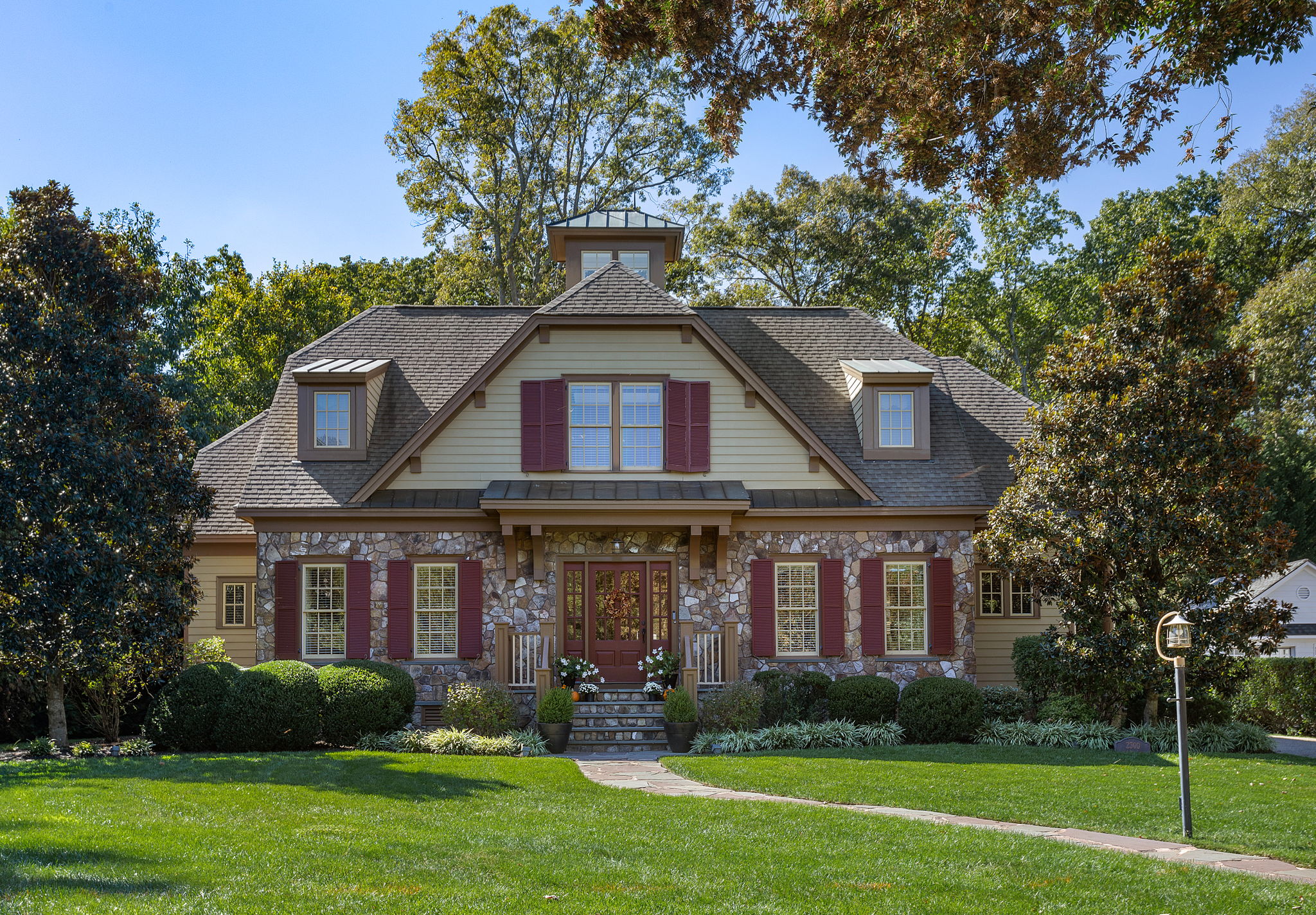 02-Exterior Front