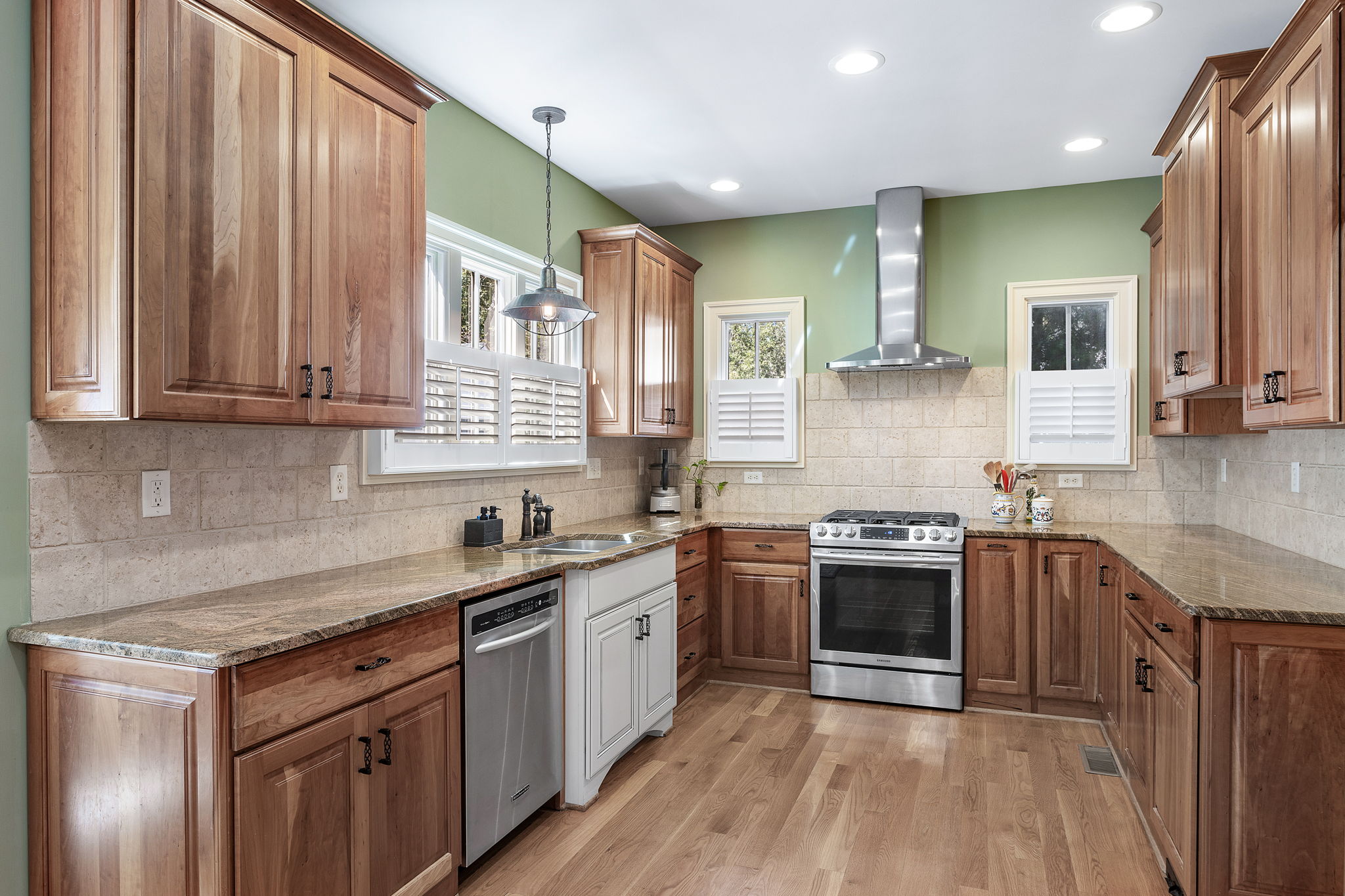 14-Kitchen
