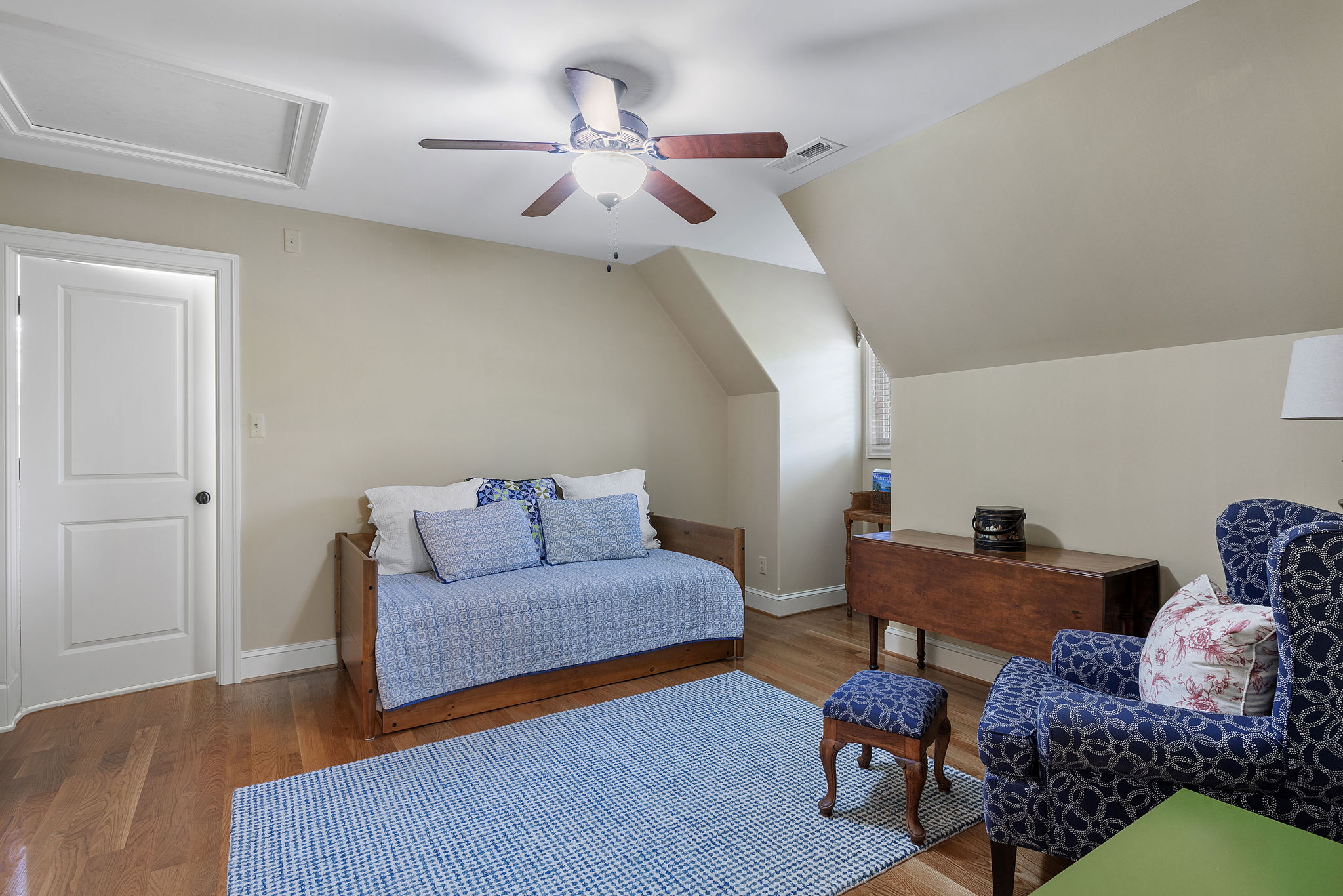 42-Bedroom 2