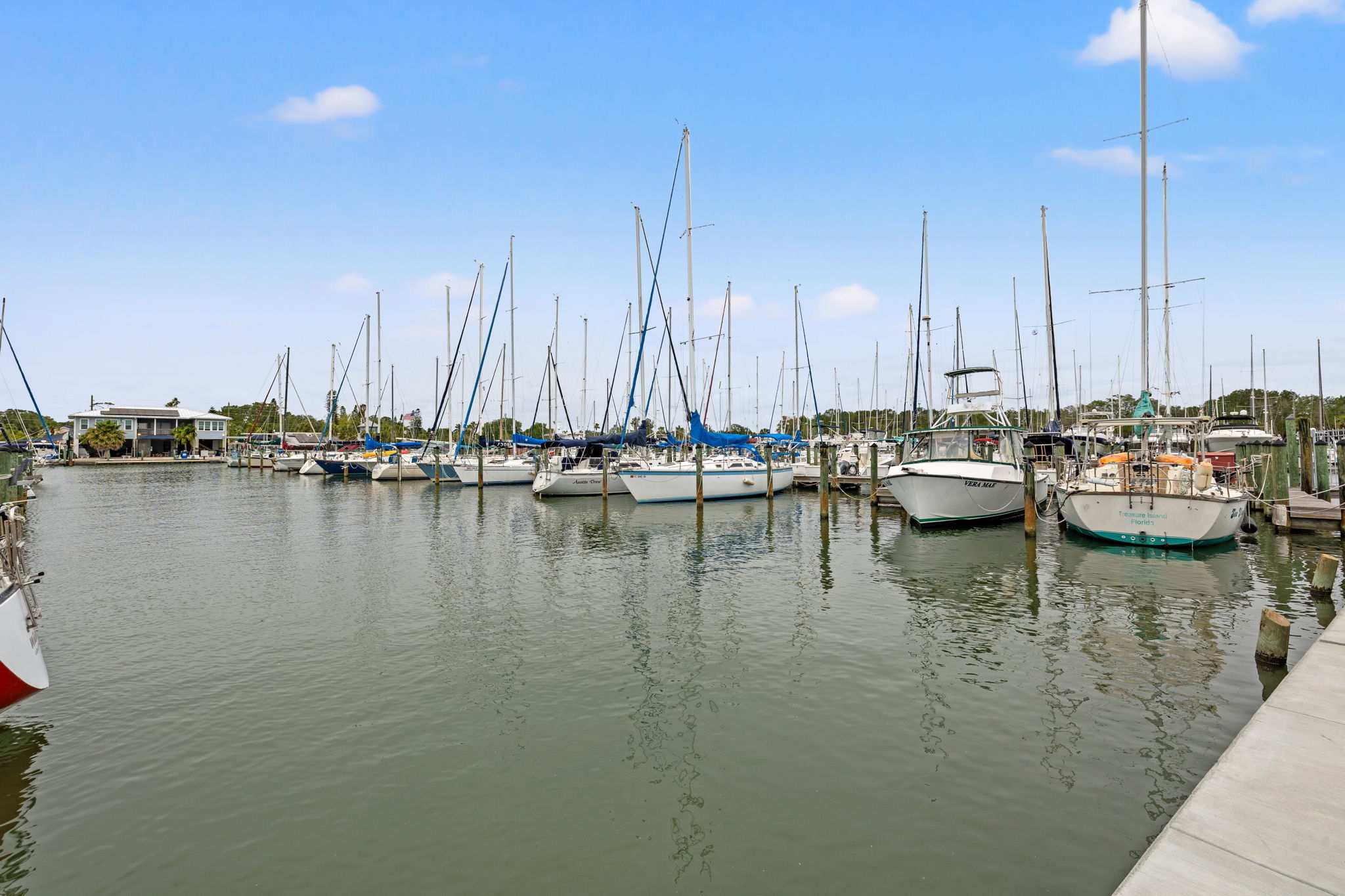  Photo 40