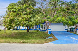  Photo 0
