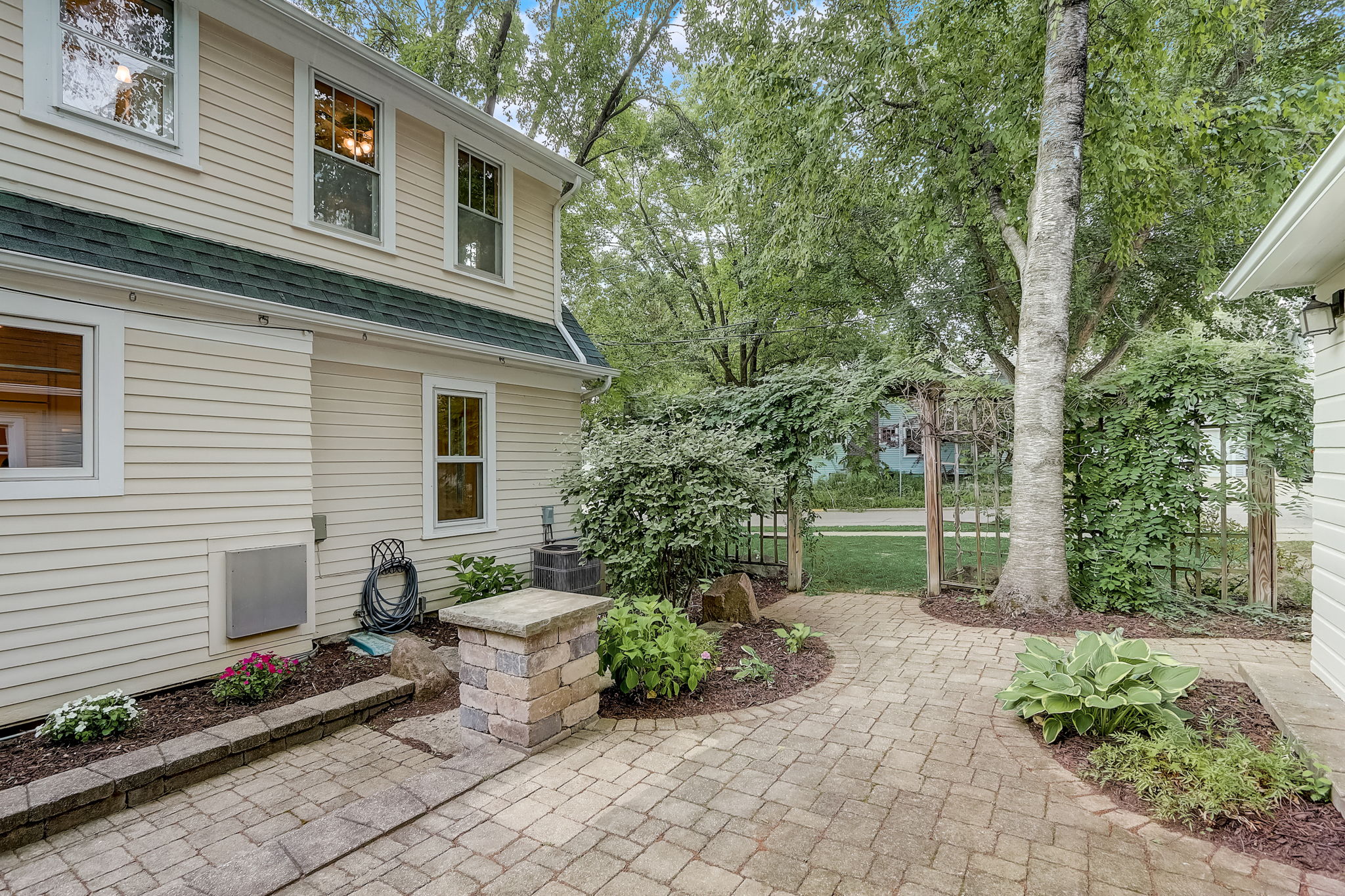 2301 Keyes Ave, Madison, WI 53711 ShowingTime+ Listing Media Services