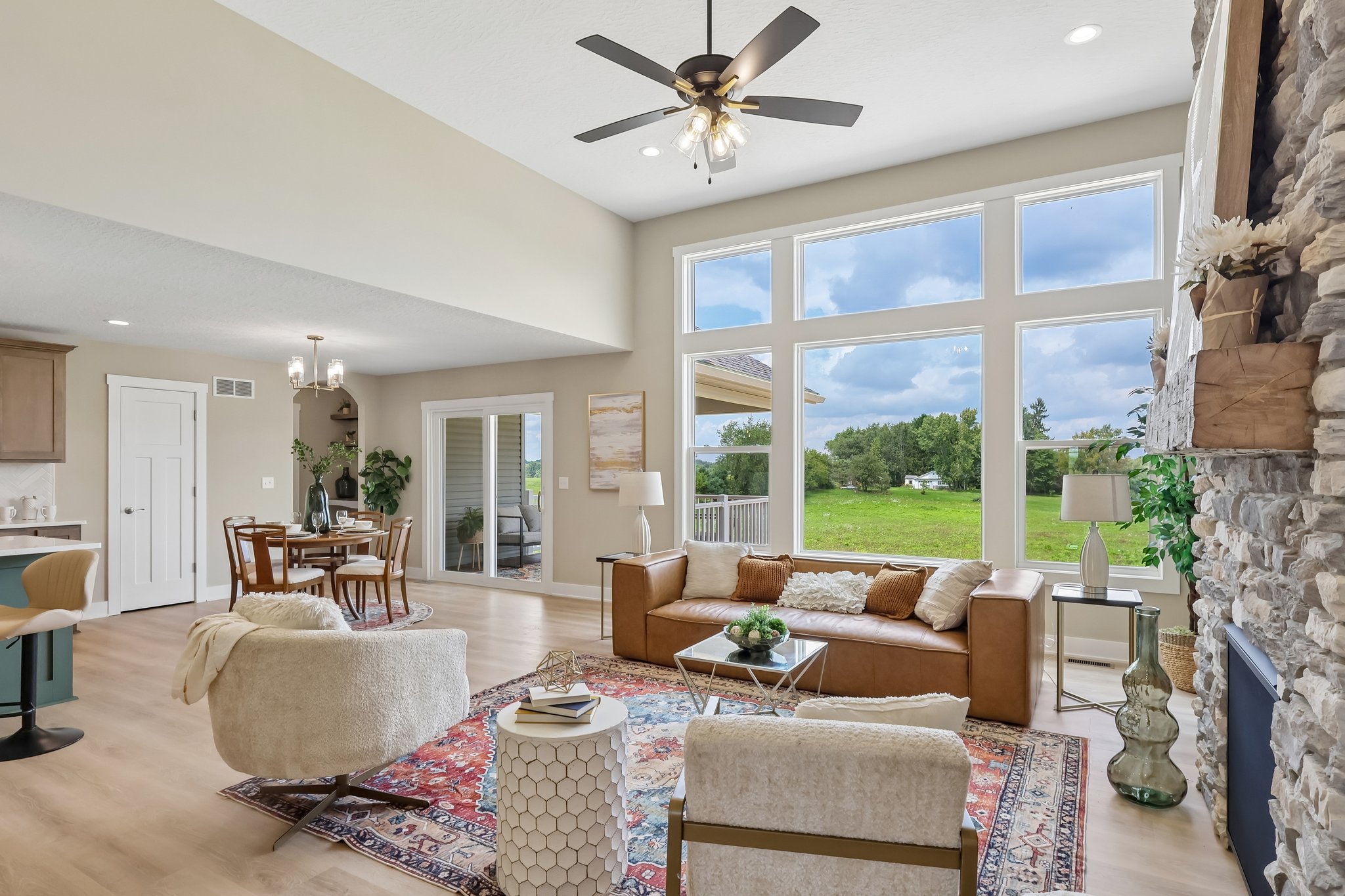 Ledgestone Dr-S2808-006.jpg