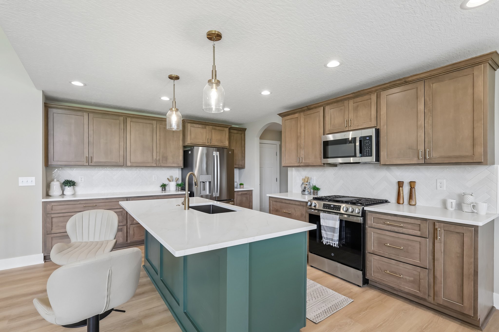 Ledgestone Dr-S2808-014.jpg