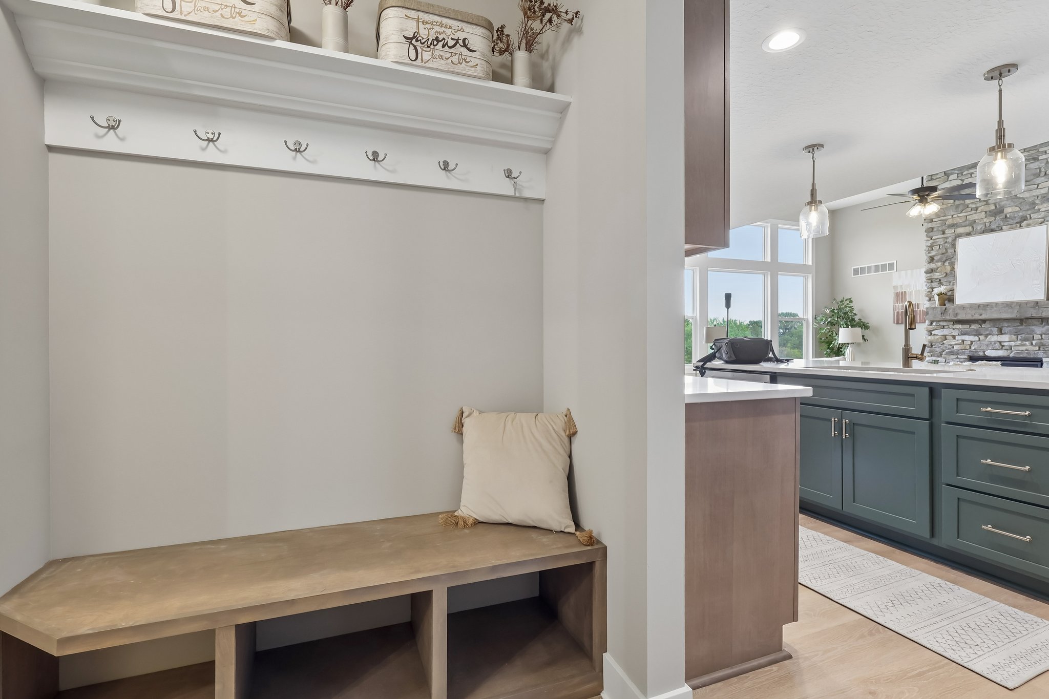 Ledgestone Dr-S2808-018.jpg