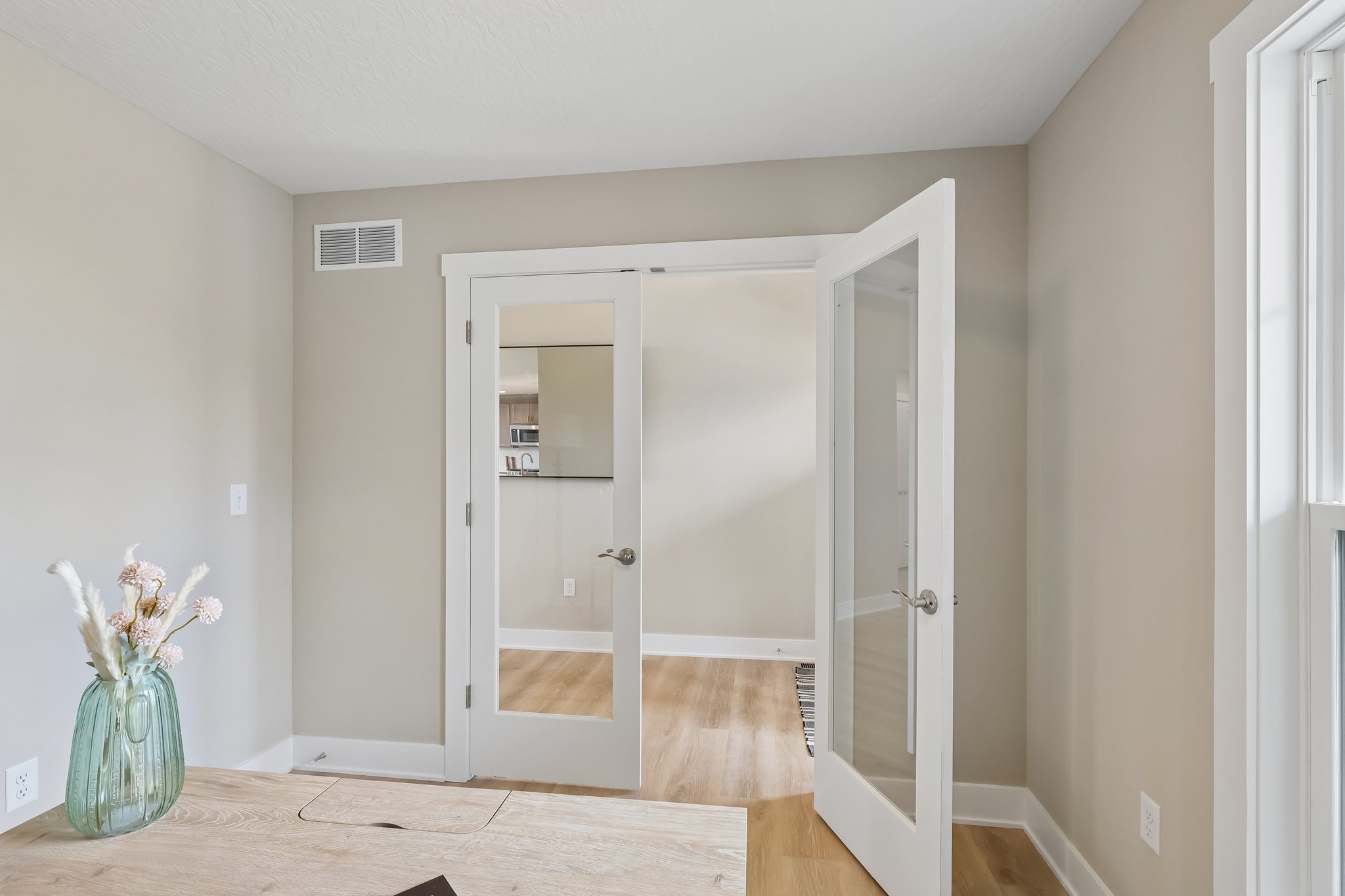 Ledgestone Dr-S2808-042.jpg