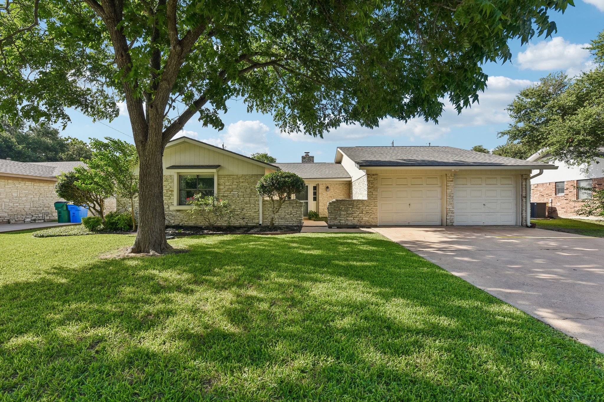 Lillie Ln-S2906-001.jpg