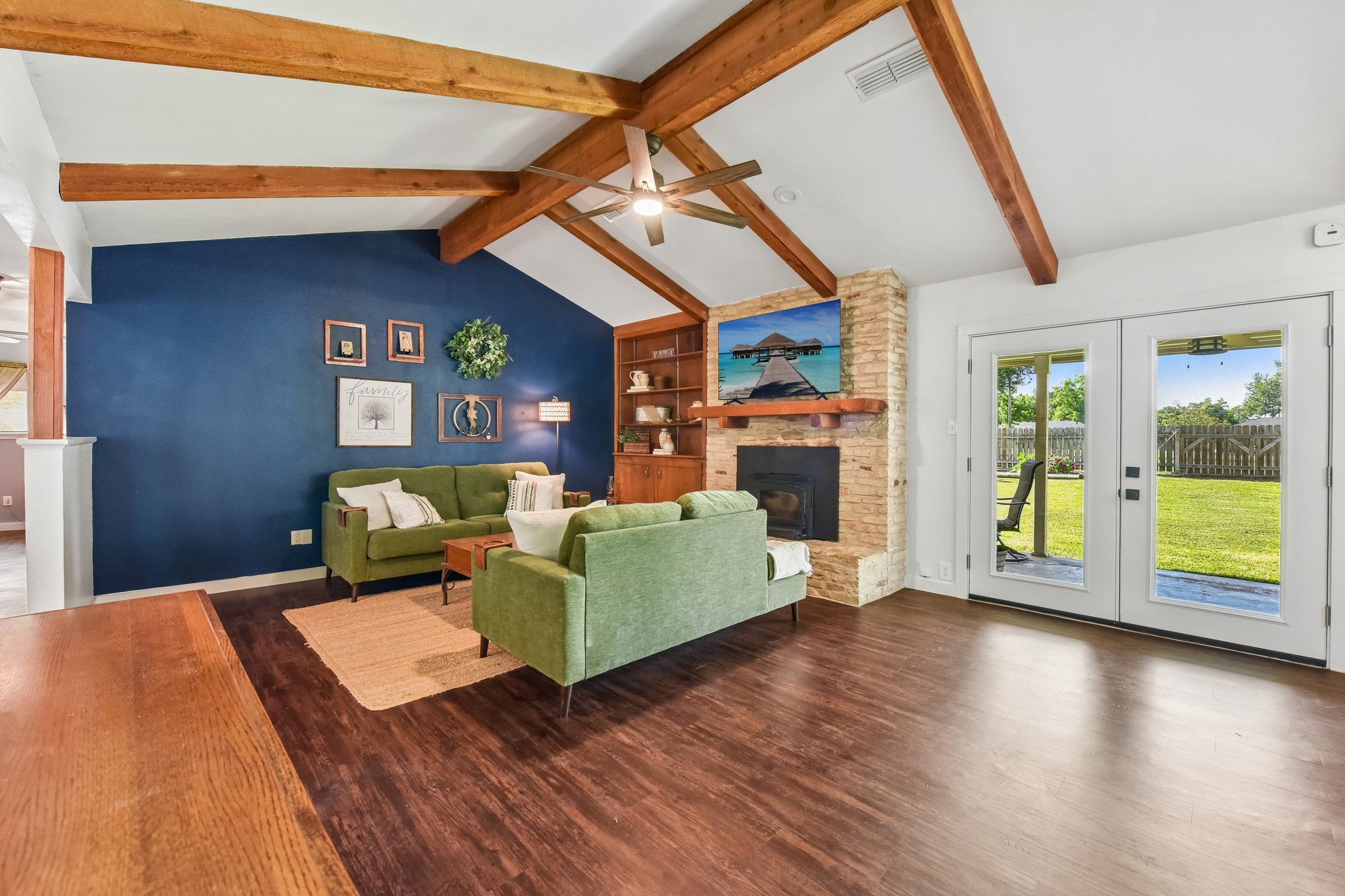 Lillie Ln-S2906-009.jpg