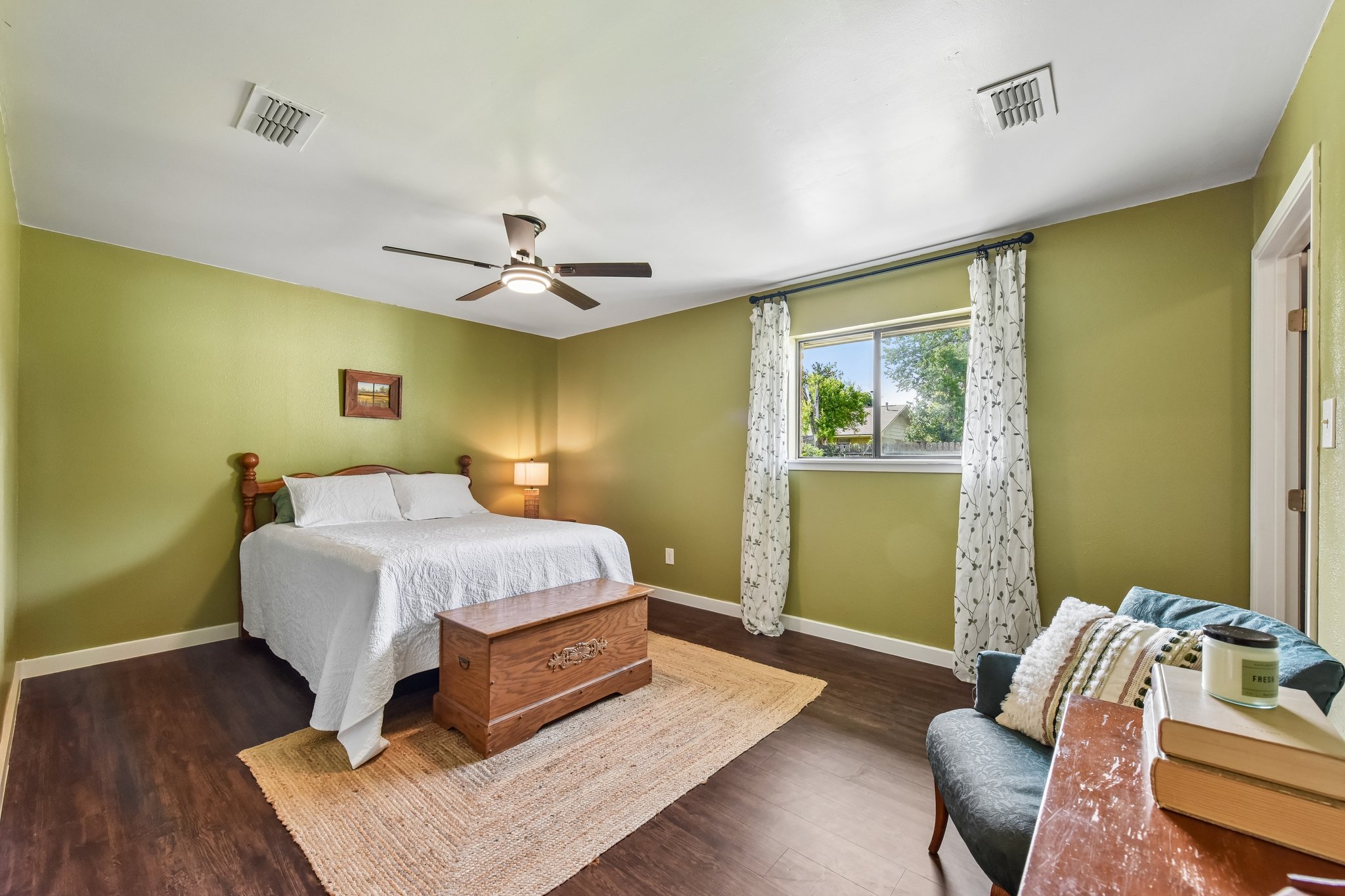 Lillie Ln-S2906-021.jpg