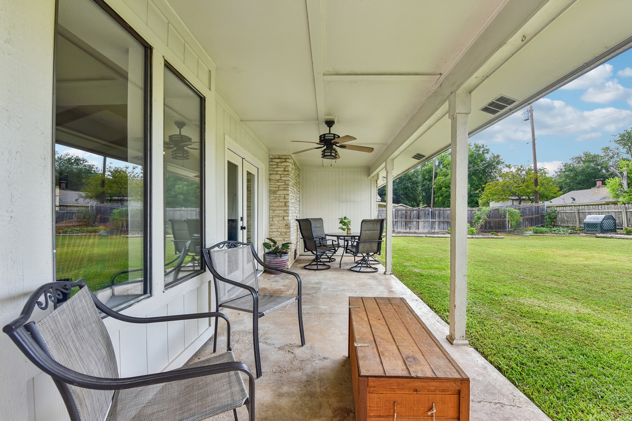 Lillie Ln-S2906-036.jpg