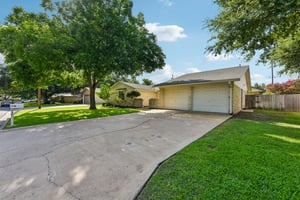 Lillie Ln-S2906-003.jpg