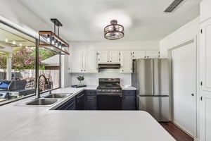 Lillie Ln-S2906-014.jpg