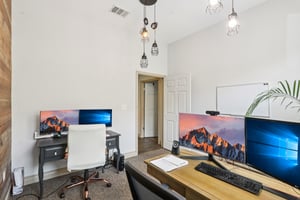 S Bagdad Rd 103-S1109-017.jpg