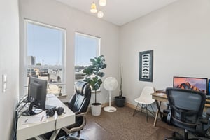 S Bagdad Rd 103-S1109-020.jpg