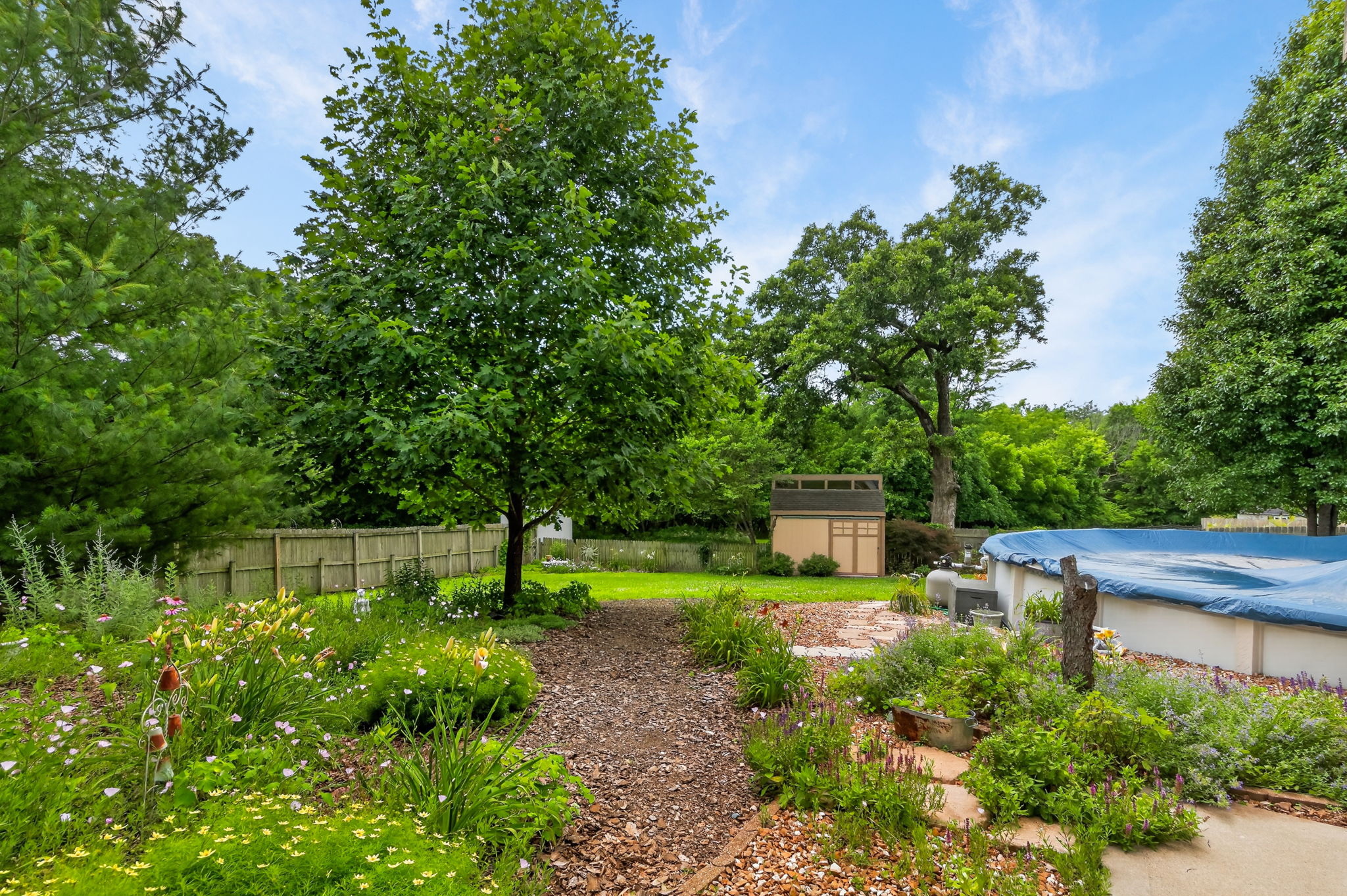 2301 Woodland Cir-016