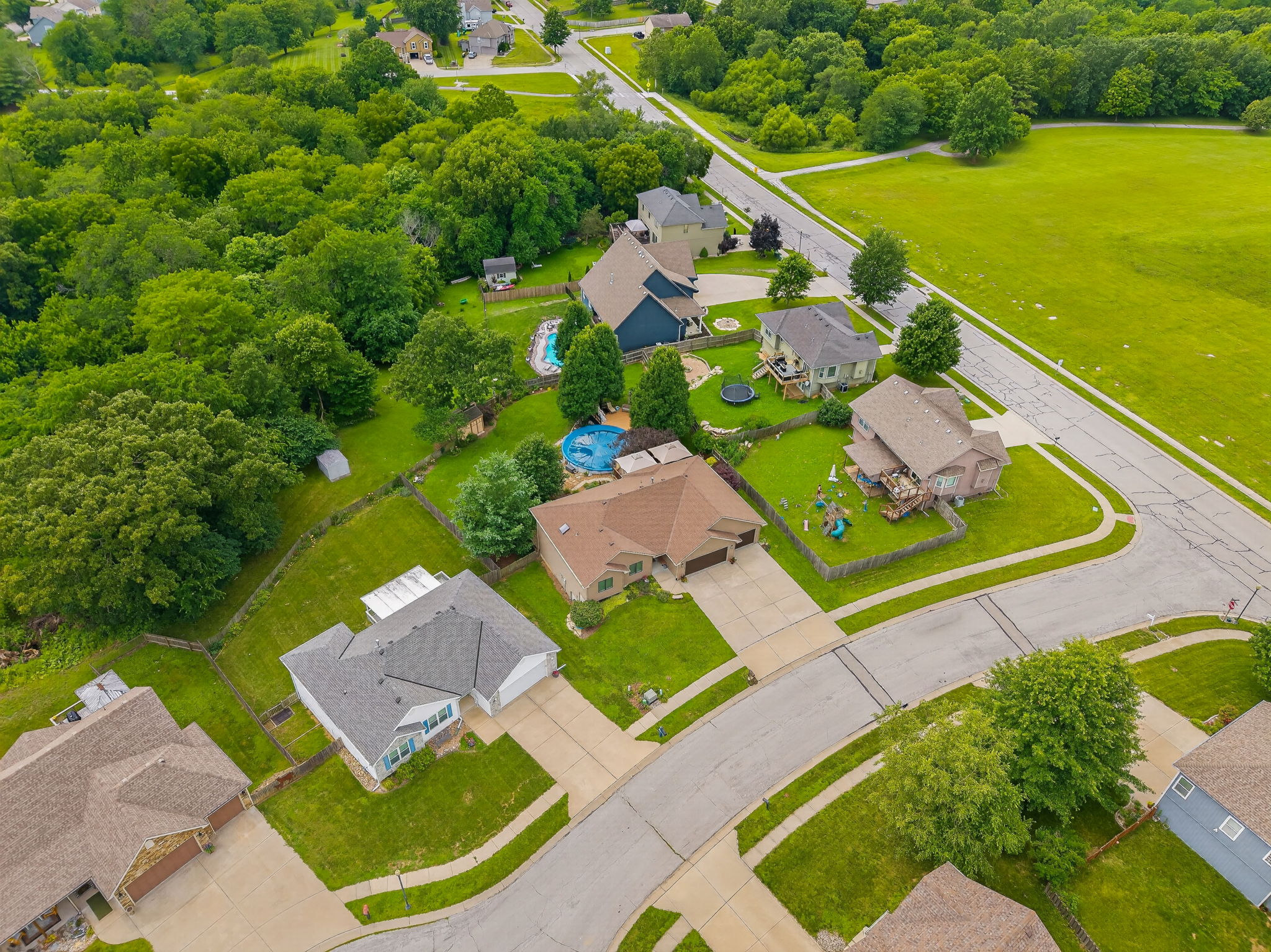 2301 Woodland Cir-026