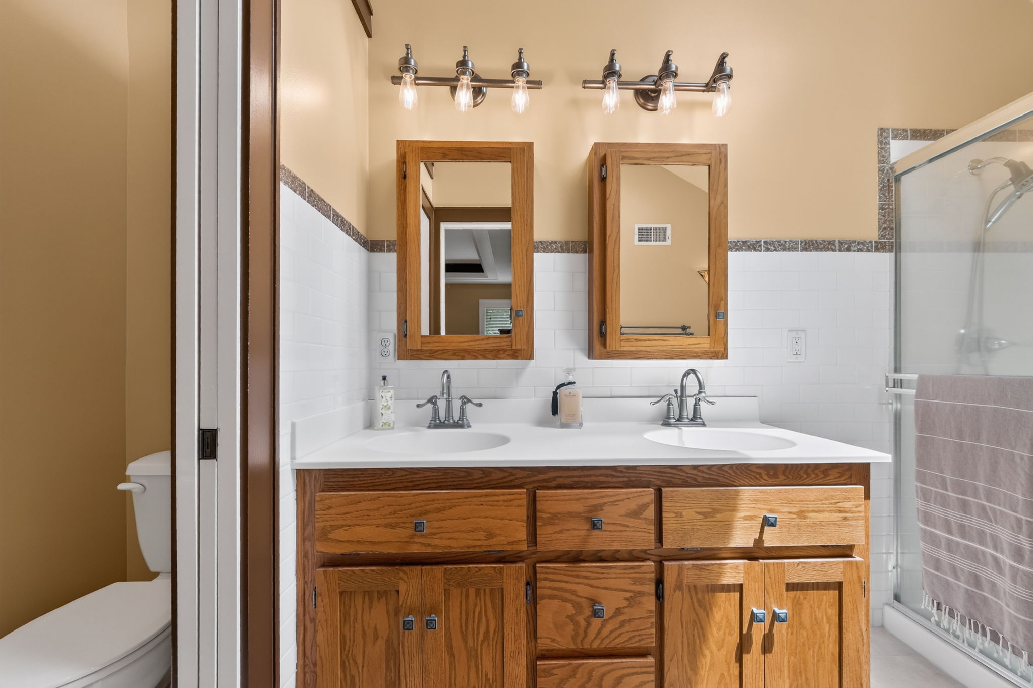 2301 Woodland Cir-053
