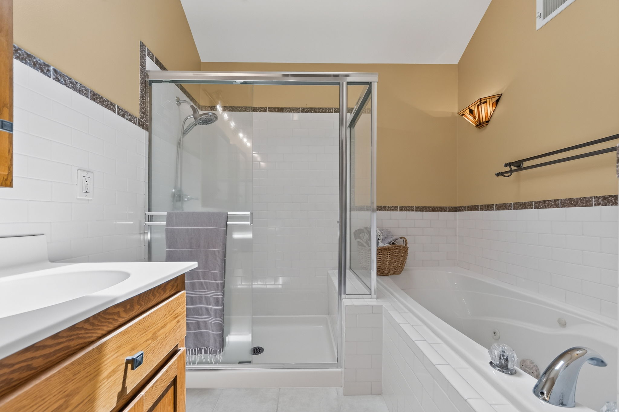 2301 Woodland Cir-055