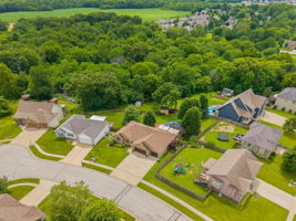 2301 Woodland Cir-005