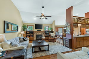 2301 Woodland Cir-031