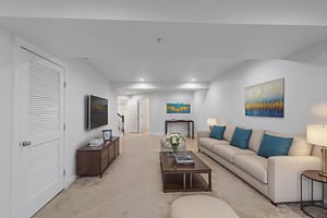 P1612783 virtually staged.jpeg