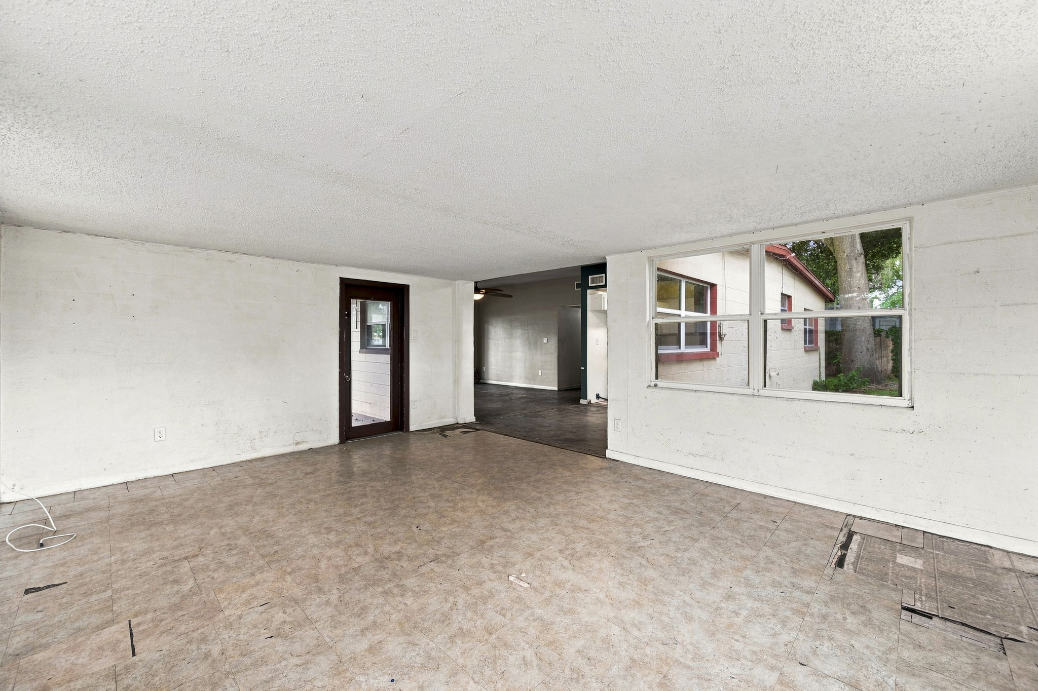 Interiors (13)