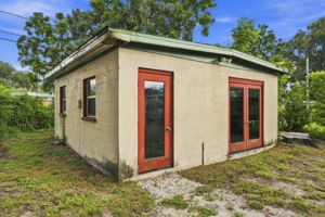 Rear Exteriors (6)