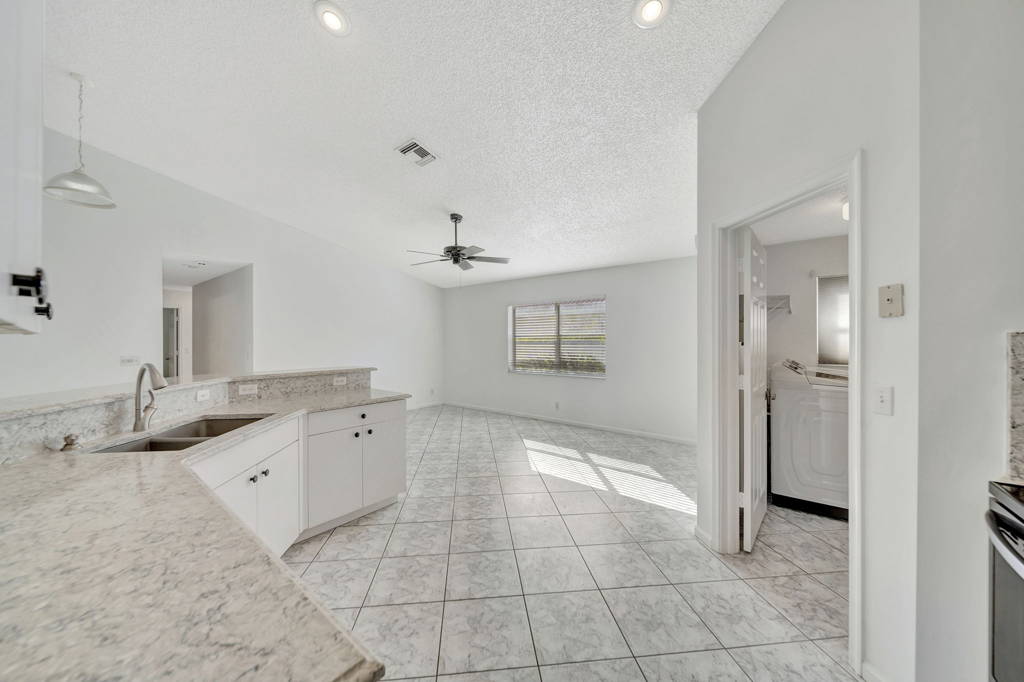2120 NW 110th Ave, Sunrise, FL 33322, US Photo 21