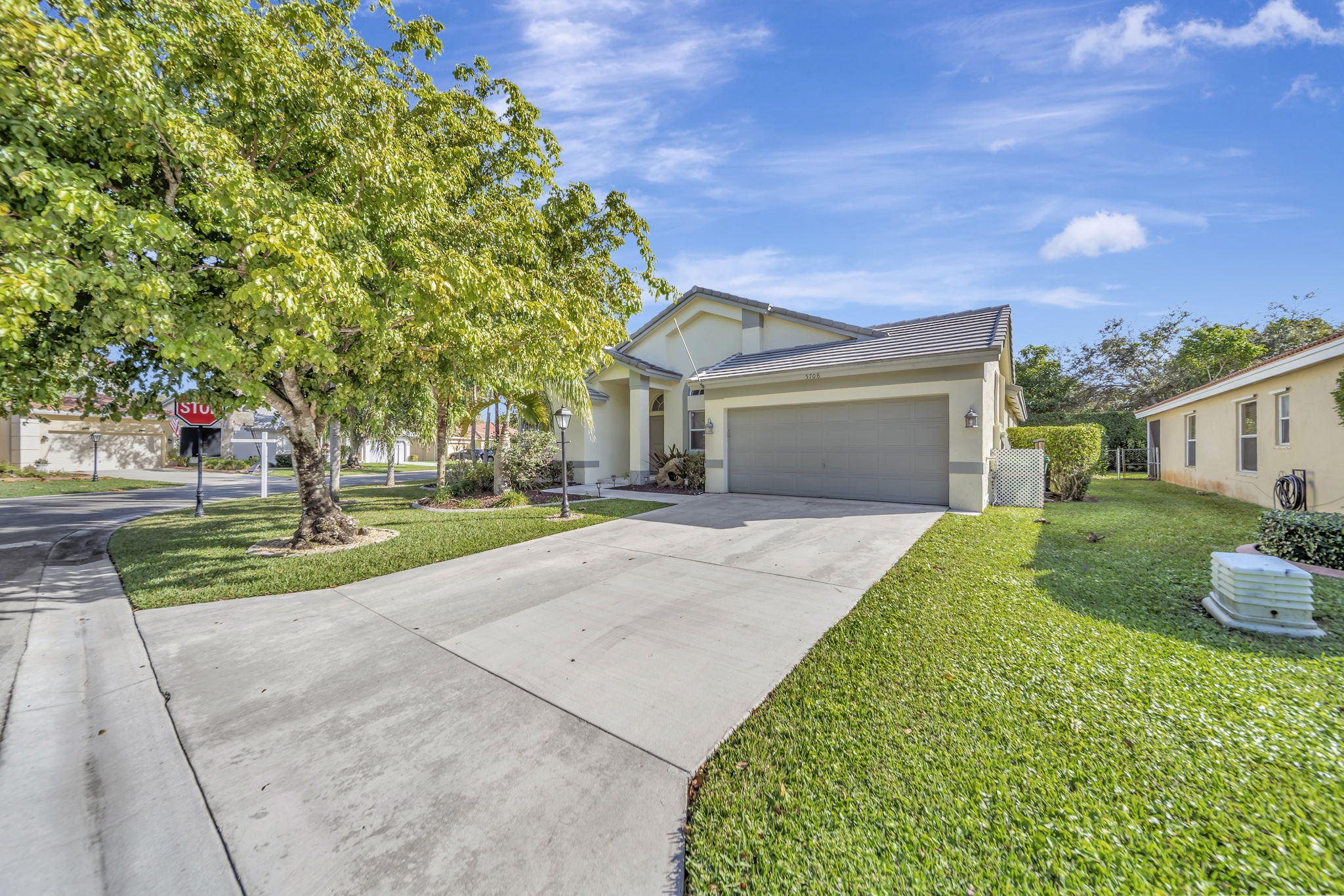 2120 NW 110th Ave, Sunrise, FL 33322, US