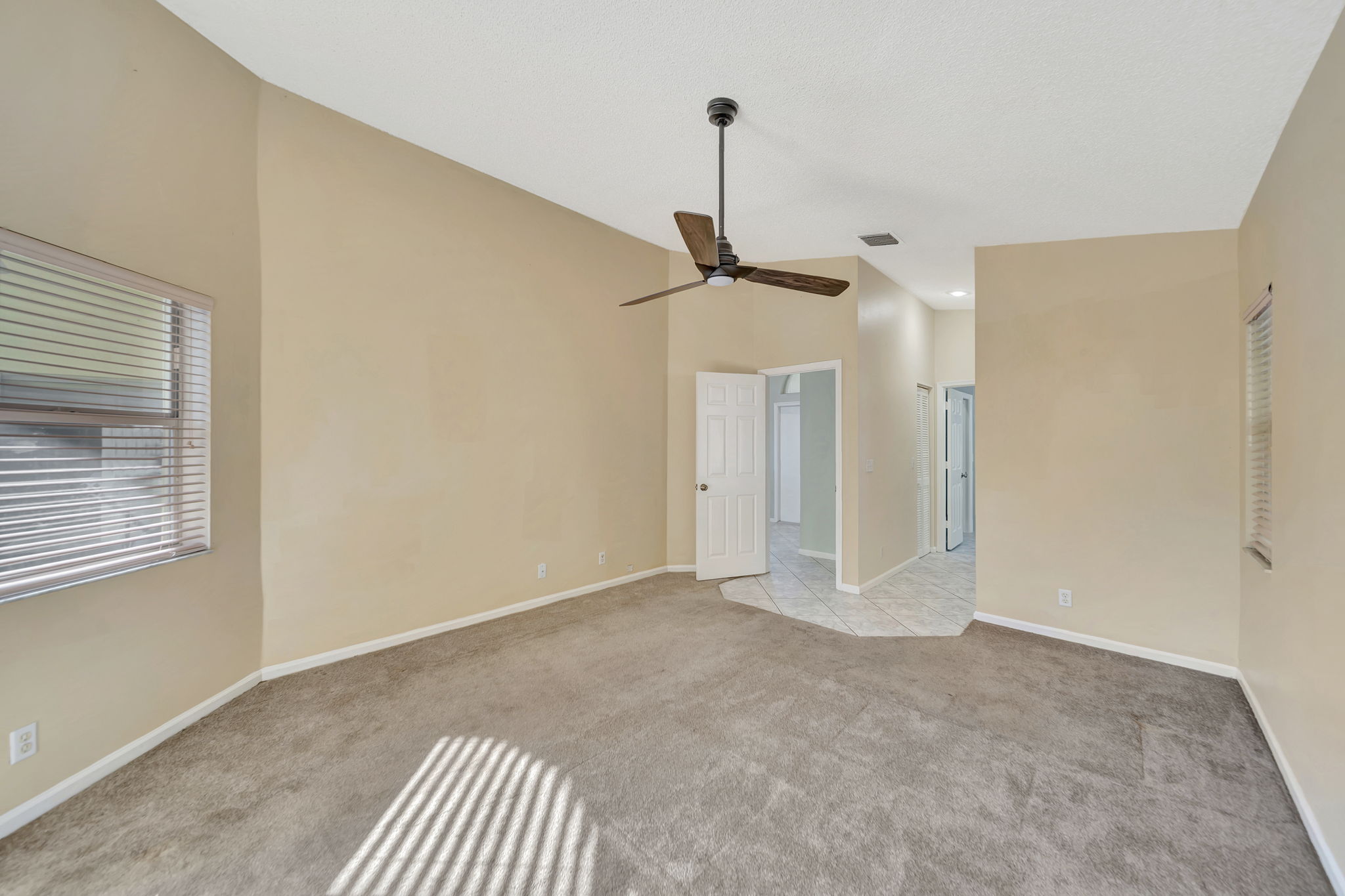 2120 NW 110th Ave, Sunrise, FL 33322, US Photo 14