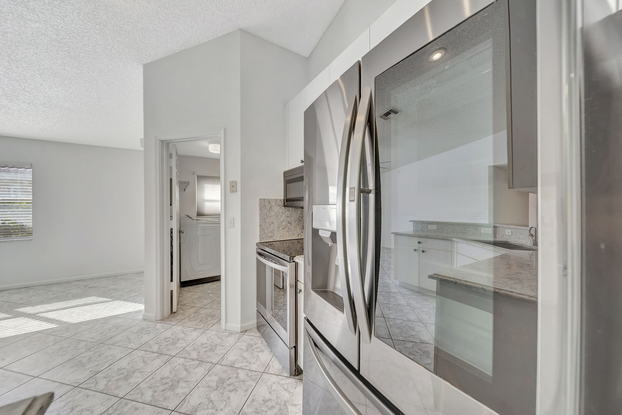 2120 NW 110th Ave, Sunrise, FL 33322, US Photo 20