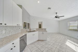 2120 NW 110th Ave, Sunrise, FL 33322, US Photo 21
