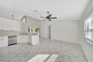 2120 NW 110th Ave, Sunrise, FL 33322, US Photo 29